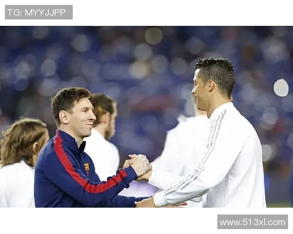 梅西与C罗谁更伟大 足球历史上的巅峰对决与不同轨迹分析 梅西与C罗谁更伟大 足球历史上的巅峰对决与不同轨迹分析