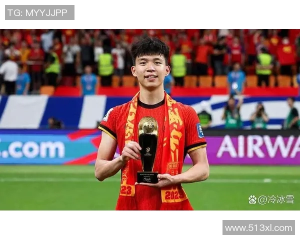 独特风格与创新打法并存的国足新星:他如何打破常规重新定义中国足球未来 独特风格与创新打法并存的国足新星:他如何打破常规重新定义中国足球未来