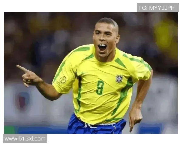 全球足球十大巨星盘点:他们如何引领时代潮流与赛场风云 全球足球十大巨星盘点:他们如何引领时代潮流与赛场风云