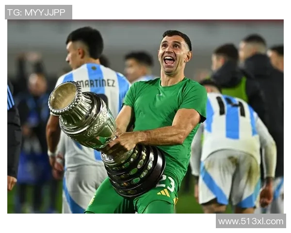 足球星视界:全球足坛新秀崛起与传奇巨星的巅峰对决 足球星视界:全球足坛新秀崛起与传奇巨星的巅峰对决